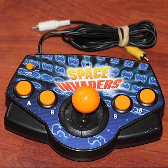 Joystick game space invaders see picture for games and more information - Picture 1 of 3